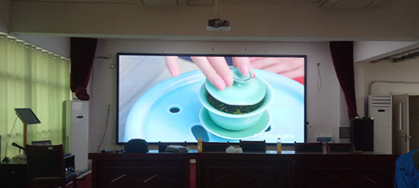 臨沂市--郯城某學(xué)校會議室led全彩屏 